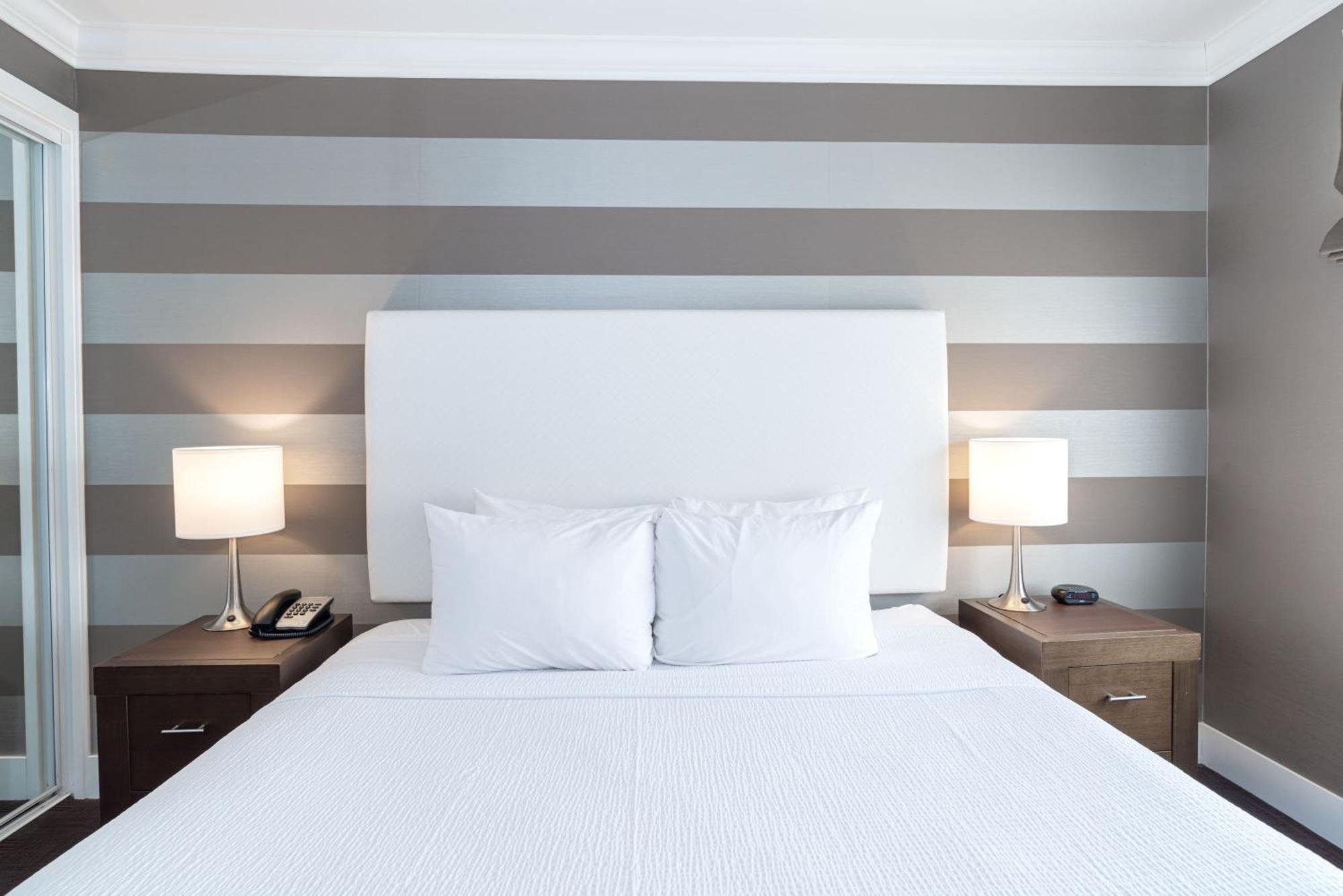 Sandman Hotel Edmonton West Zewnętrze zdjęcie
