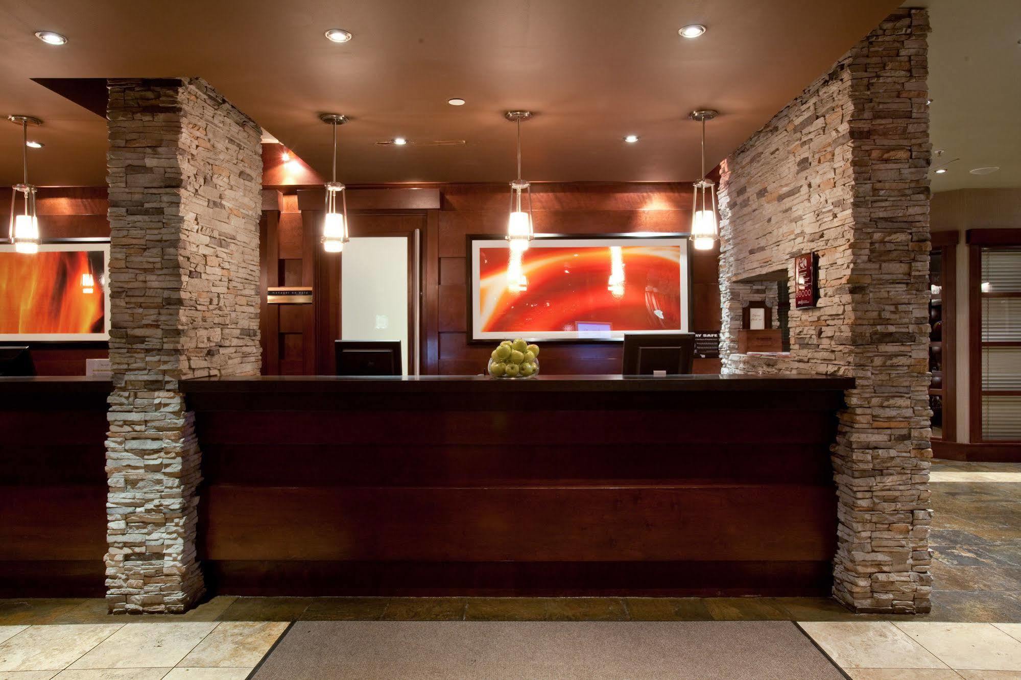 Sandman Hotel Edmonton West Zewnętrze zdjęcie